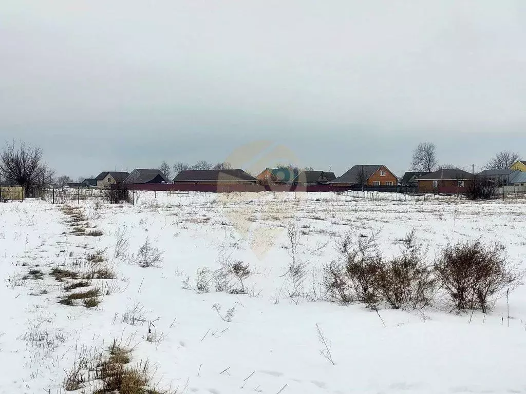 Участок в Белгородская область, Старооскольский городской округ, с. ... - Фото 1