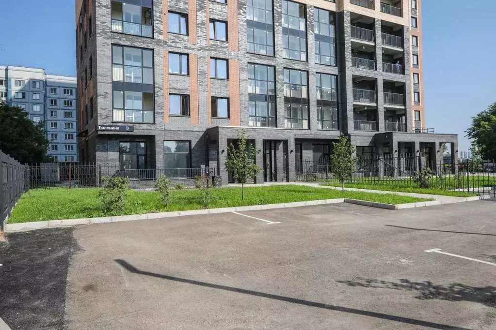 Торговая площадь в Новосибирская область, Новосибирск ул. Тюленина, 3 ... - Фото 1