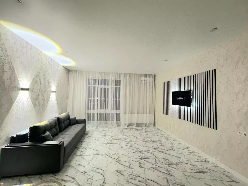 Дом в Крым, Симферопольский район, Молодежное пгт ул. Ягодная (100 м) - Фото 1