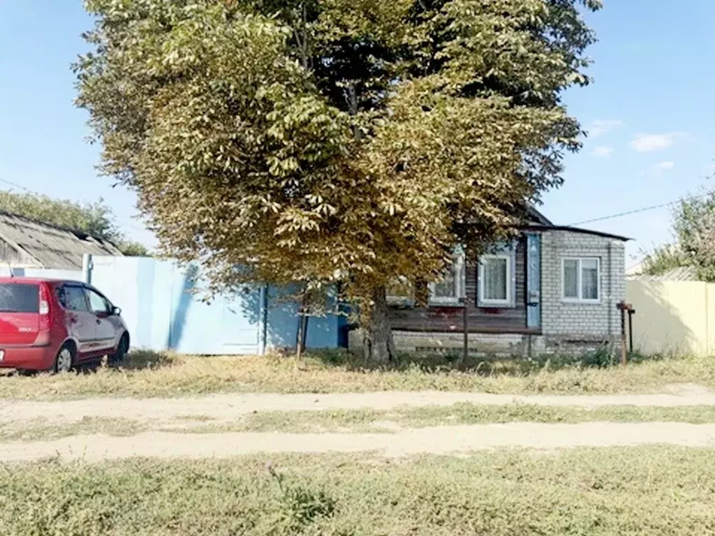 Дом в Саратовская область, Вольск Совхозная ул., 12 (95 м) - Фото 1
