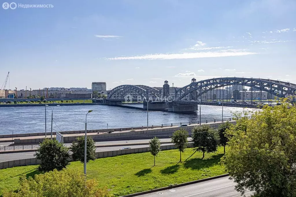 5-комнатная квартира: Санкт-Петербург, Смольный проспект, 17 (218 м) - Фото 1