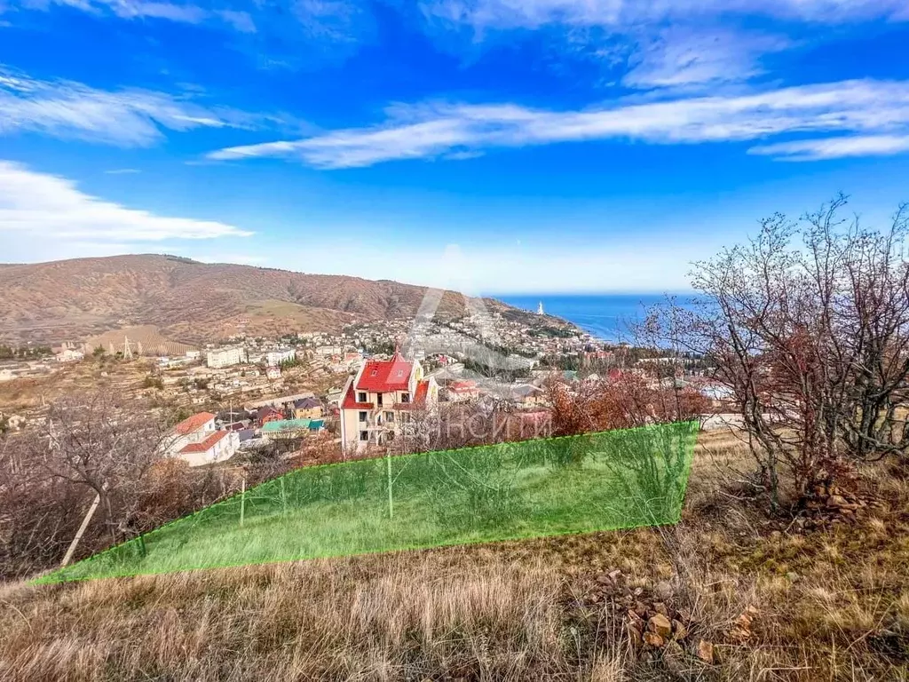 Участок в Крым, Алушта городской округ, с. Малореченское  (5.5 сот.) - Фото 1