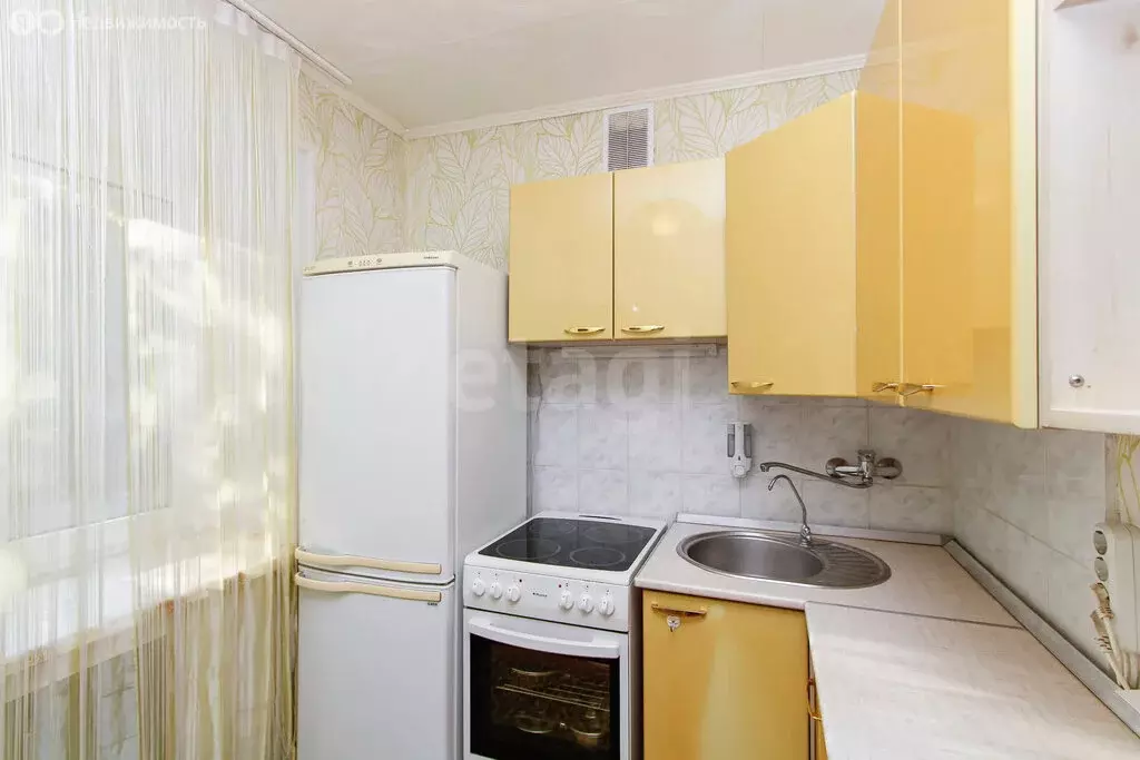 3-комнатная квартира: Тюмень, Курская улица, 2 (57.9 м) - Фото 2