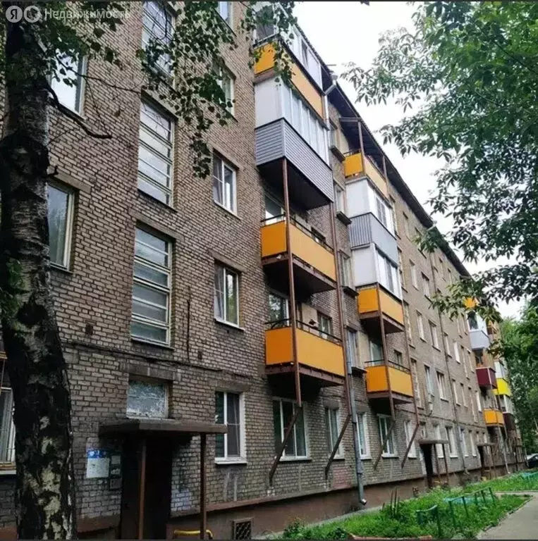 3-комнатная квартира: Череповец, улица Мира, 21 (55 м) - Фото 0