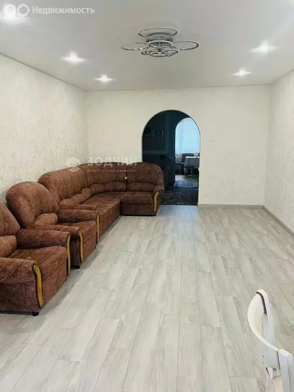 3-комнатная квартира: Чебоксары, проспект 9-й Пятилетки, 2/10к3 (95.1 ... - Фото 2