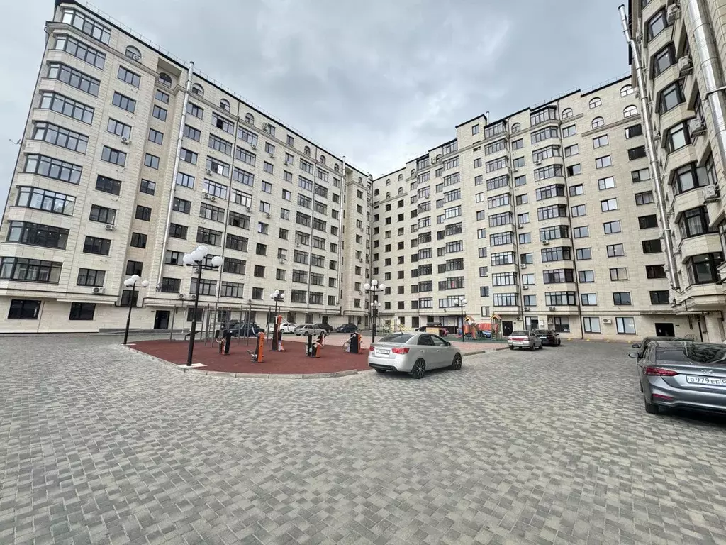 2-к кв. Карачаево-Черкесия, Черкесск Первомайская ул., 8 (56.7 м) - Фото 0