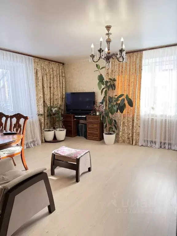 Дом в Башкортостан, Уфа ул. Мастеров (295 м) - Фото 1