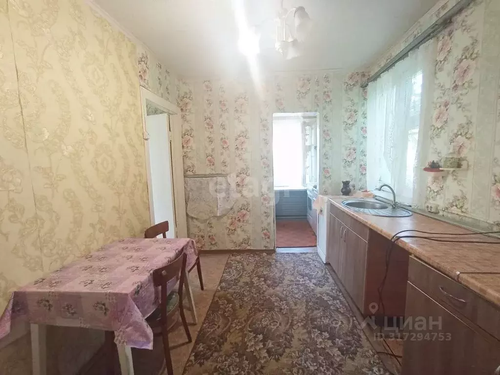 4-к кв. Смоленская область, Красный пгт ул. Спасская, 14 (85.4 м) - Фото 0
