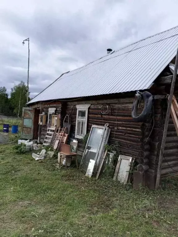 Дом в Новгородская область, Шимский район, Медведское с/пос, д. Менюша ... - Фото 1