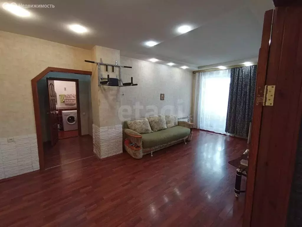 2-комнатная квартира: Нижний Тагил, улица Фрунзе, 32 (61 м) - Фото 0