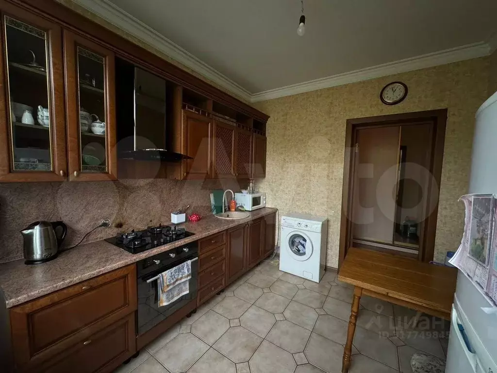 3-к кв. Дагестан, Махачкала ул. Салаватова (80.0 м) - Фото 0