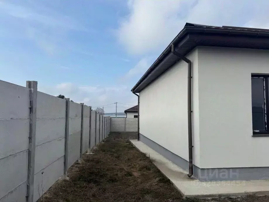 Дом в Крым, Симферопольский район, с. Урожайное ул. Гагарина (130 м) - Фото 2