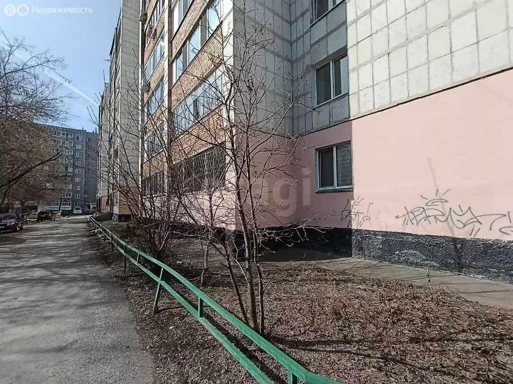 3-комнатная квартира: Тюмень, Холодильная улица, 13А (61.6 м) - Фото 1