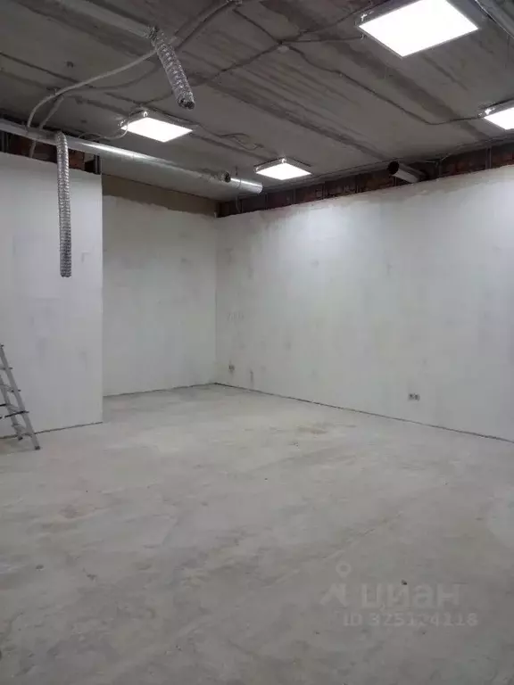 Помещение свободного назначения в Саратовская область, Саратов ул. ... - Фото 1