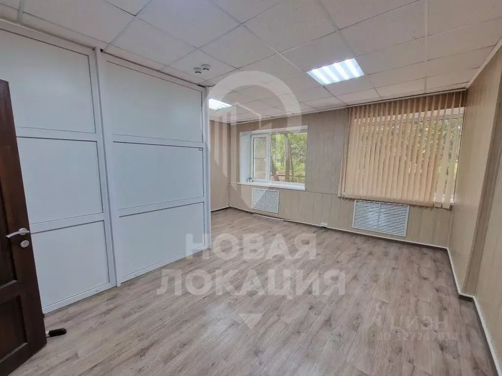Офис в Омская область, Омск Енисейская ул., 1А (33 м) - Фото 1