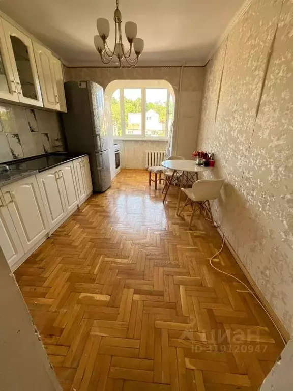 3-к кв. Ставропольский край, Кисловодск ул. Островского (71.3 м) - Фото 1