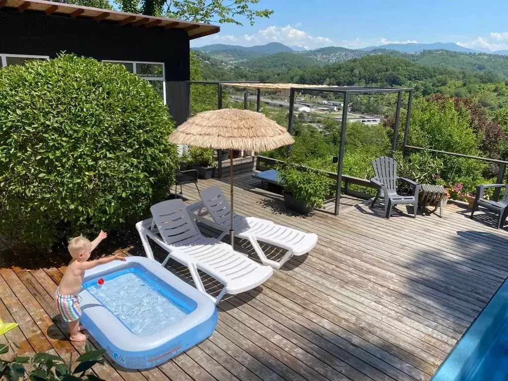 Дом в Краснодарский край, Сочи Адлер жилрайон, ул. Троицкая, 86 (75 м) - Фото 1