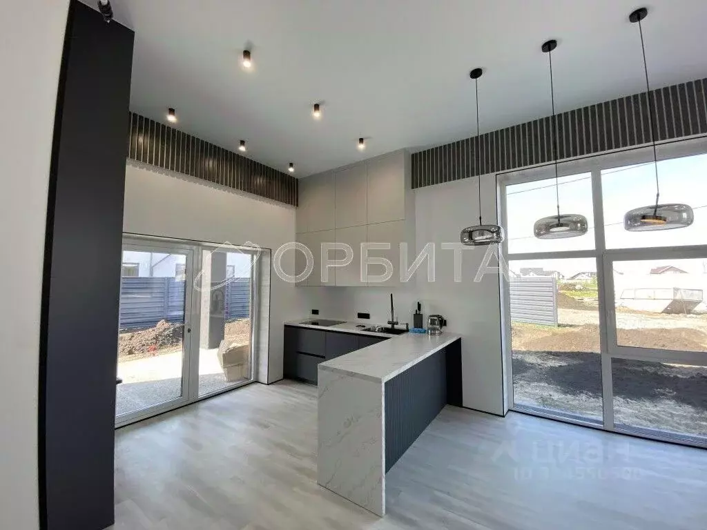 Дом в Тюменская область, Тюменский муниципальный округ, с. Луговое ул. ... - Фото 1