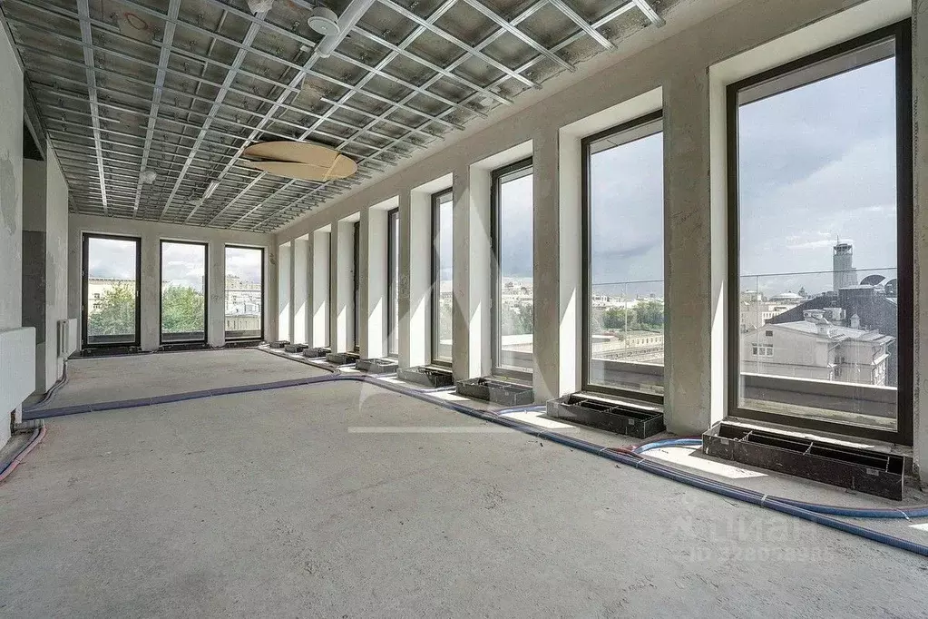 6-к кв. Москва Озерковская наб., 6 (261.4 м) - Фото 1