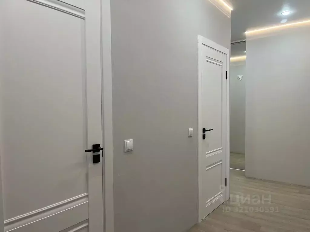 3-к кв. Тюменская область, Тобольск 15-й мкр, 17А (82.0 м) - Фото 1