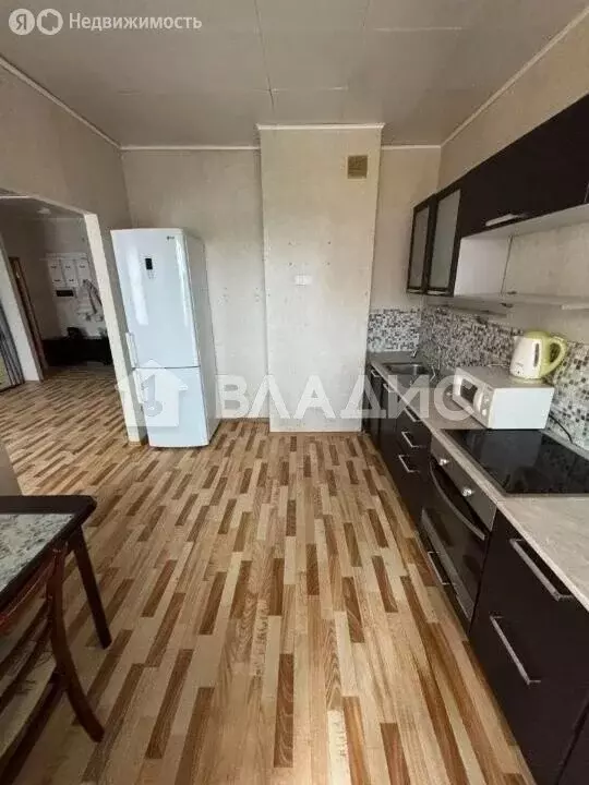 2-комнатная квартира: Малые Вязёмы, Петровское шоссе, 5 (62.7 м) - Фото 1