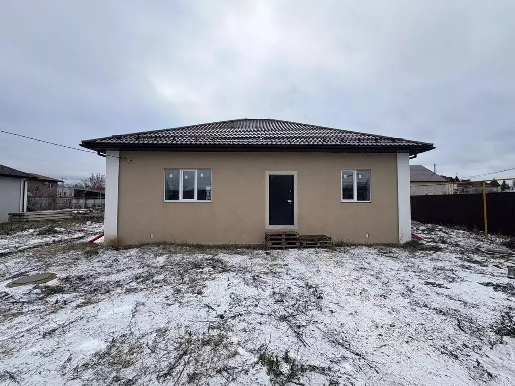 Дом в Саратовская область, Саратов проезд 3-й Зерновой, 8 (108 м) - Фото 1