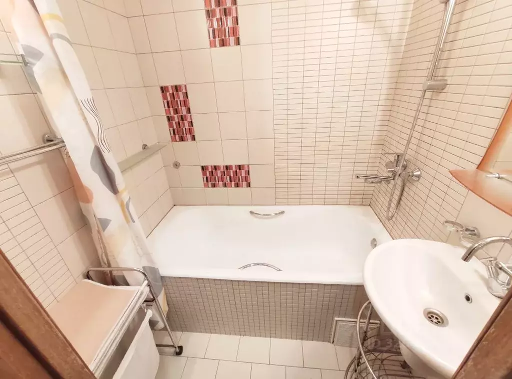 2-к кв. Санкт-Петербург Серебристый бул., 37 (73.0 м) - Фото 1