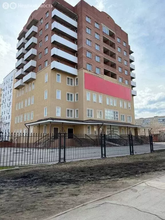 2-комнатная квартира: Тольятти, улица Лизы Чайкиной, 66А (106.7 м) - Фото 1