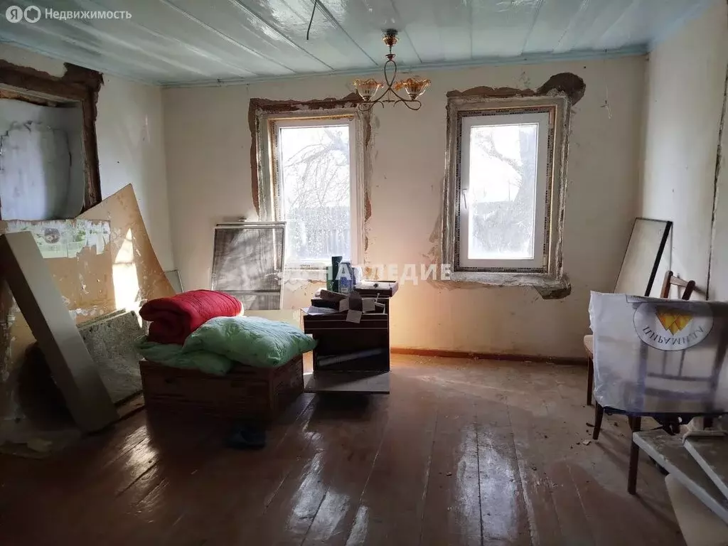 Дом в Каменский район, посёлок городского типа Глубокий (50 м) - Фото 0