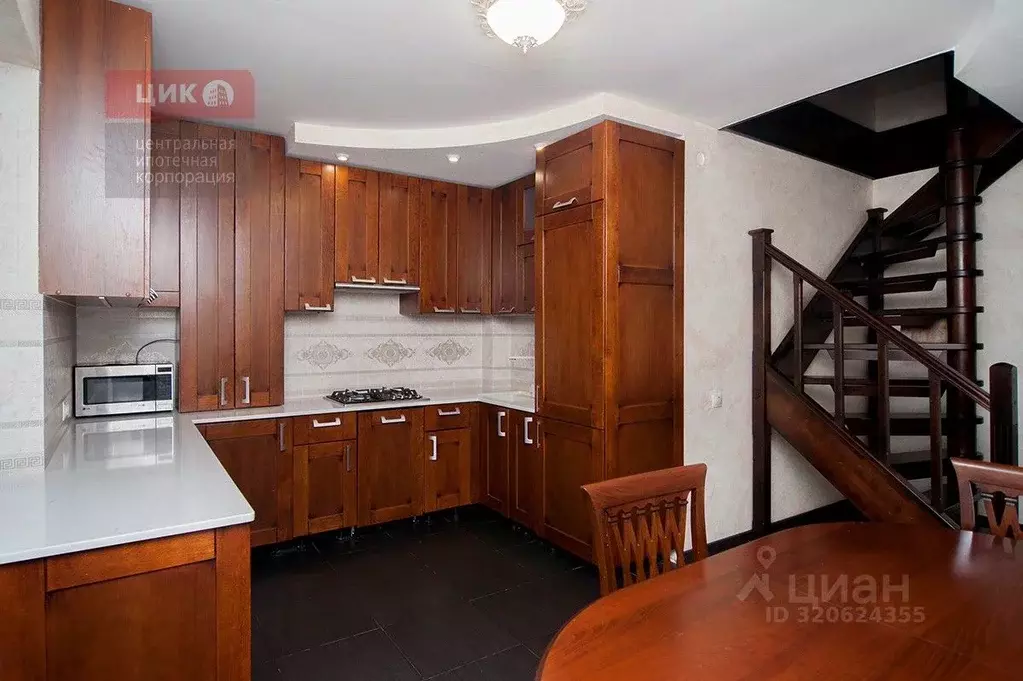 3-к кв. Рязанская область, Рязань Вишневая ул., 32 (111.0 м) - Фото 1