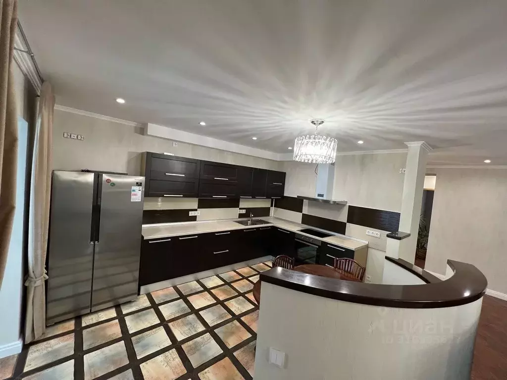 5-к кв. Красноярский край, Красноярск ул. Менжинского, 11А (173.4 м) - Фото 1