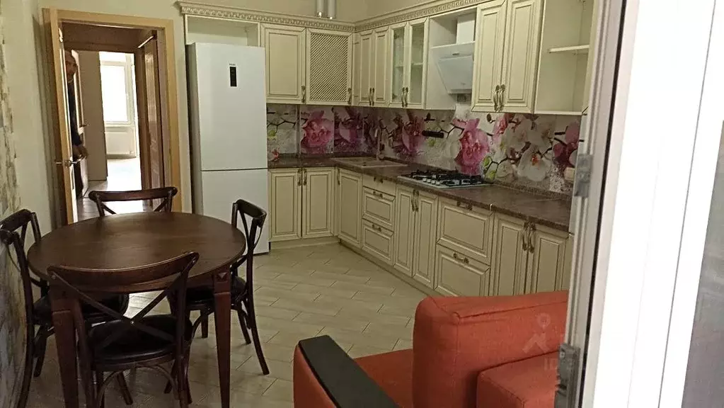 2-к кв. Краснодарский край, Геленджик ул. Гоголя, 11Бк2 (63.2 м) - Фото 0