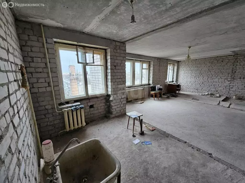 3-комнатная квартира: Брянск, Бежицкий район, улица Камозина, 38 (59 ... - Фото 2