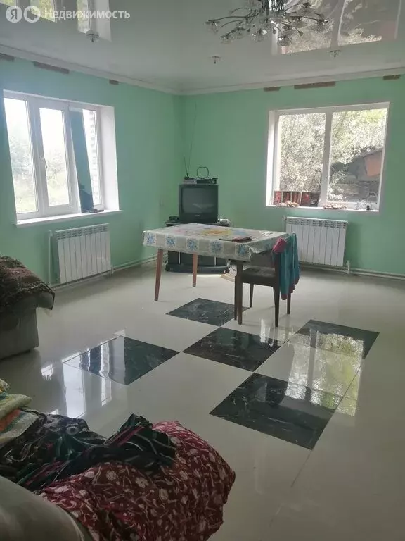 Дом в Кувандык, улица Гоголя, 110 (352.5 м) - Фото 0