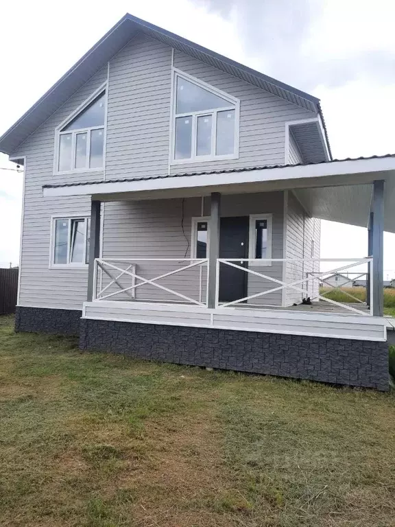 Дом в Новгородская область, Новгородский район, Ермолинское с/пос, д. ... - Фото 1