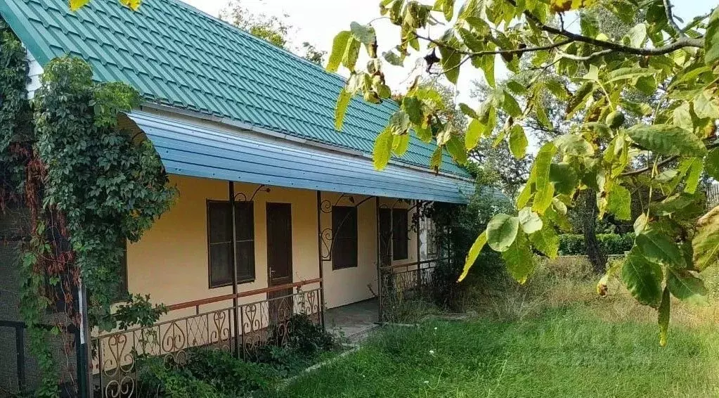 Дом в Краснодарский край, Темрюкский район, Голубицкое с/пос, ... - Фото 0