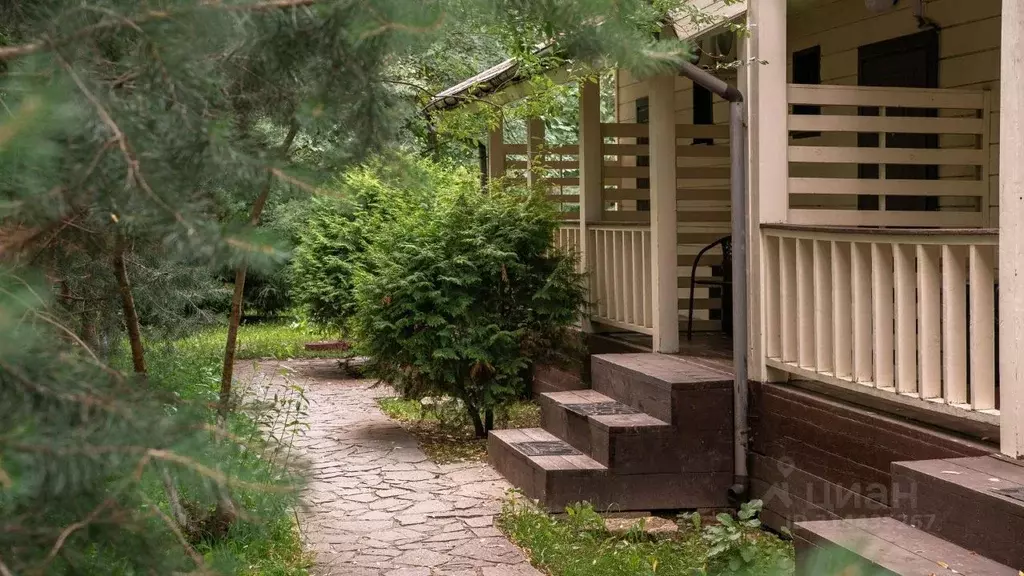Дом в Московская область, Ленинский городской округ, с. Остров  (30 м) - Фото 1