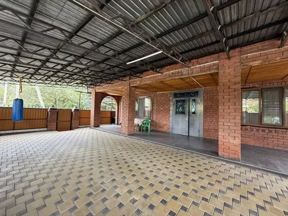 Дом в Адыгея, Майкоп ул. Короленко, 45 (247 м) - Фото 2