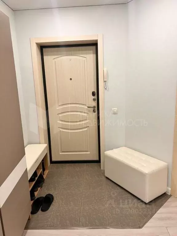 3-к кв. Тюменская область, Тюмень ул. Избышева, 6 (65.0 м) - Фото 0