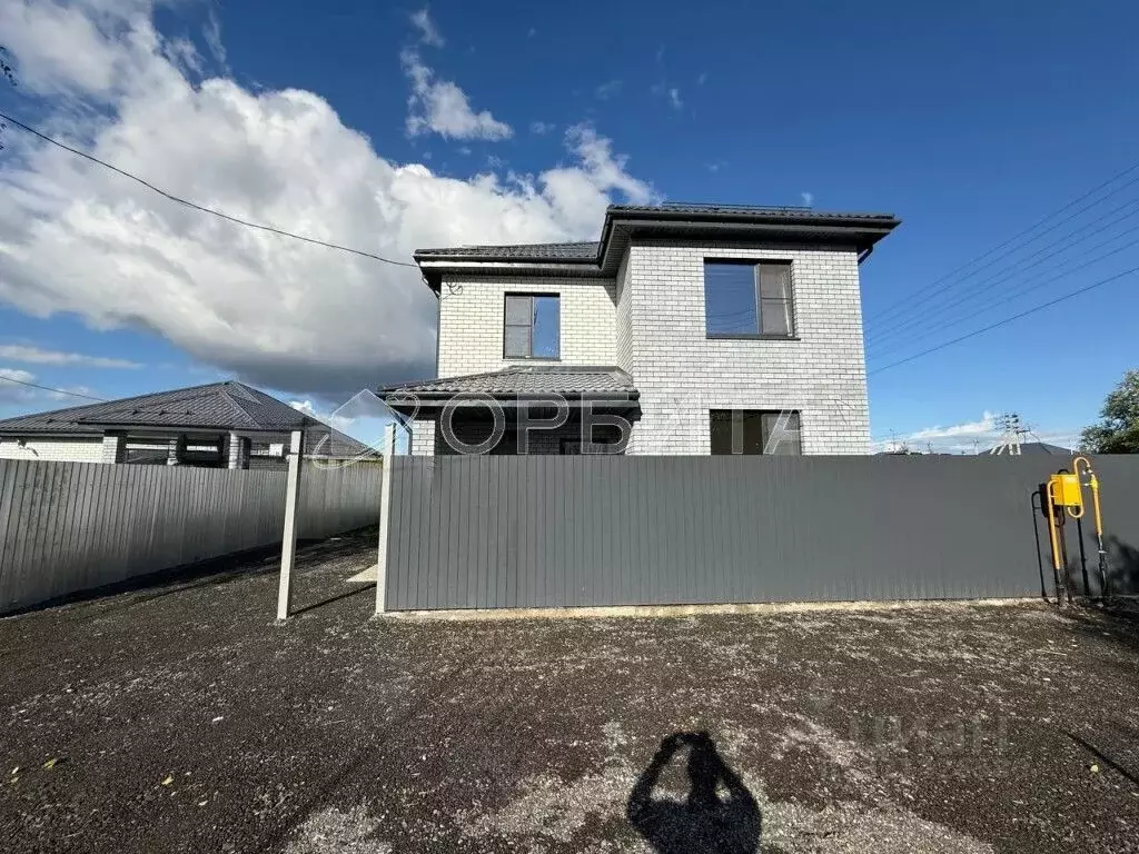 Дом в Тюменская область, Тюмень Березняковский мкр, ул. Семена Шахлина ... - Фото 1