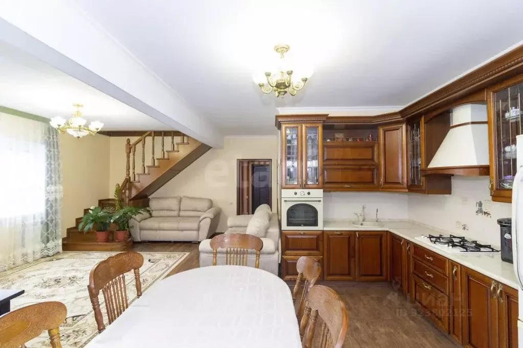 Дом в Тюменская область, Тюменский муниципальный округ, д. Ушакова ул. ... - Фото 1