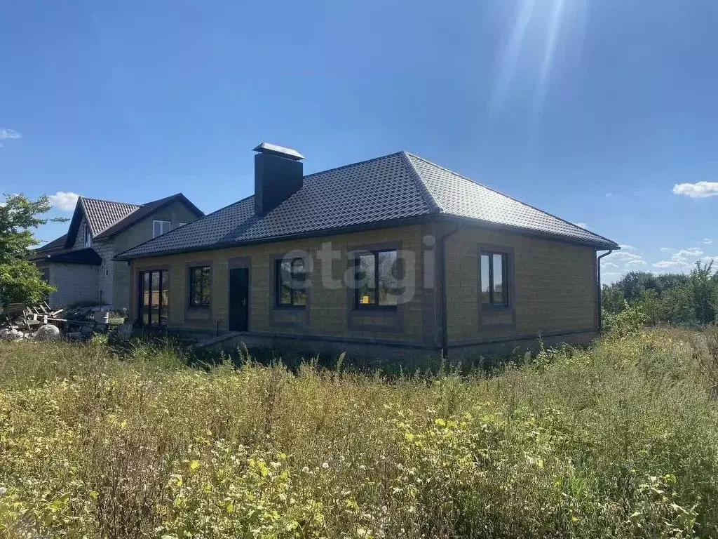 Дом в Белгородская область, Белгородский район, с. Стрелецкое ул. ... - Фото 1