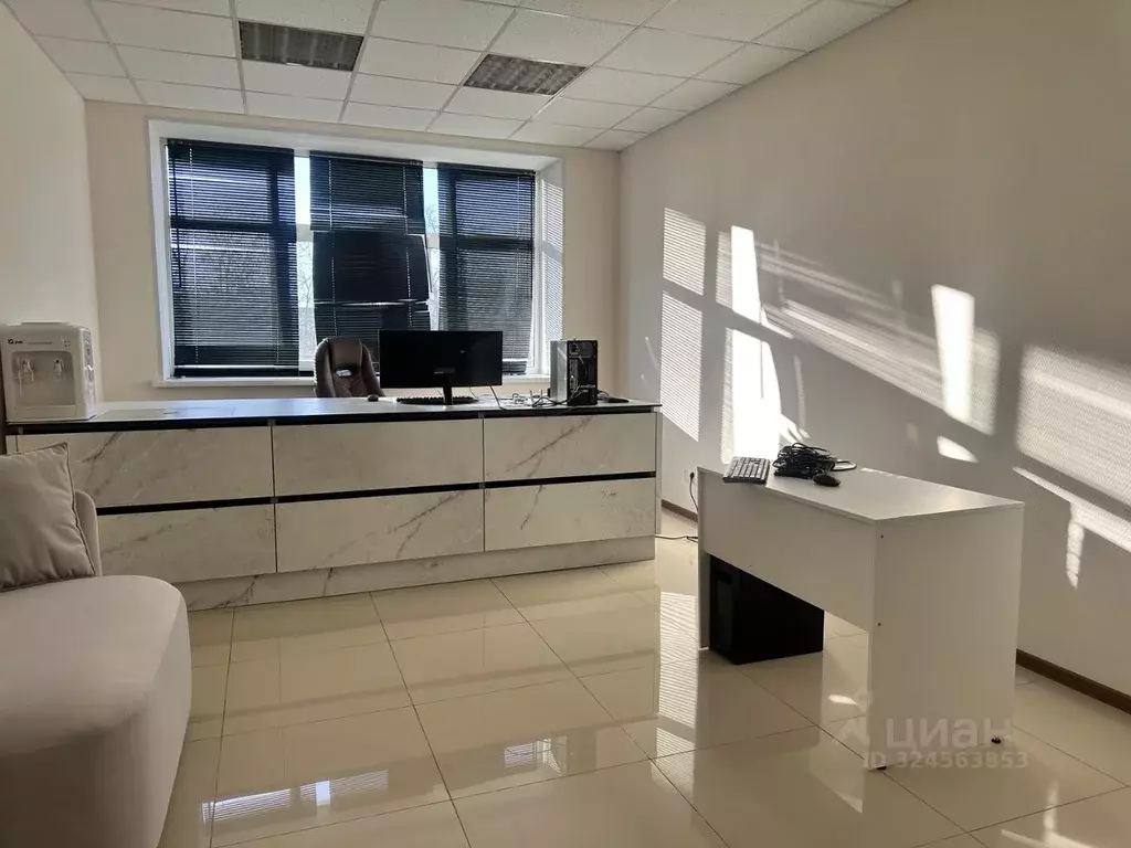 Офис в Свердловская область, Екатеринбург тракт Сибирский, 8Е (24 м) - Фото 1