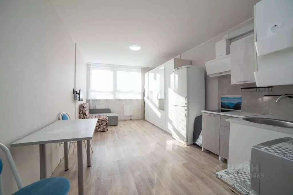 Студия Свердловская область, Екатеринбург ул. Лыжников, 3 (23.0 м) - Фото 1