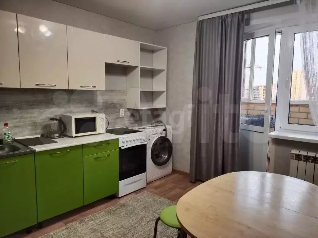 1-к. квартира, 42 м, 8/10 эт. - Фото 0