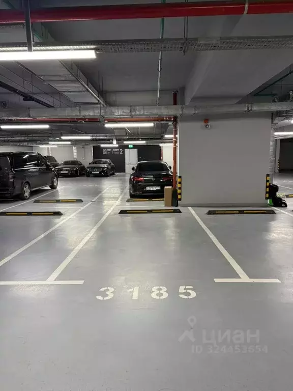 Гараж в Москва 1-й Красногвардейский проезд, 22с2 (15 м) - Фото 1