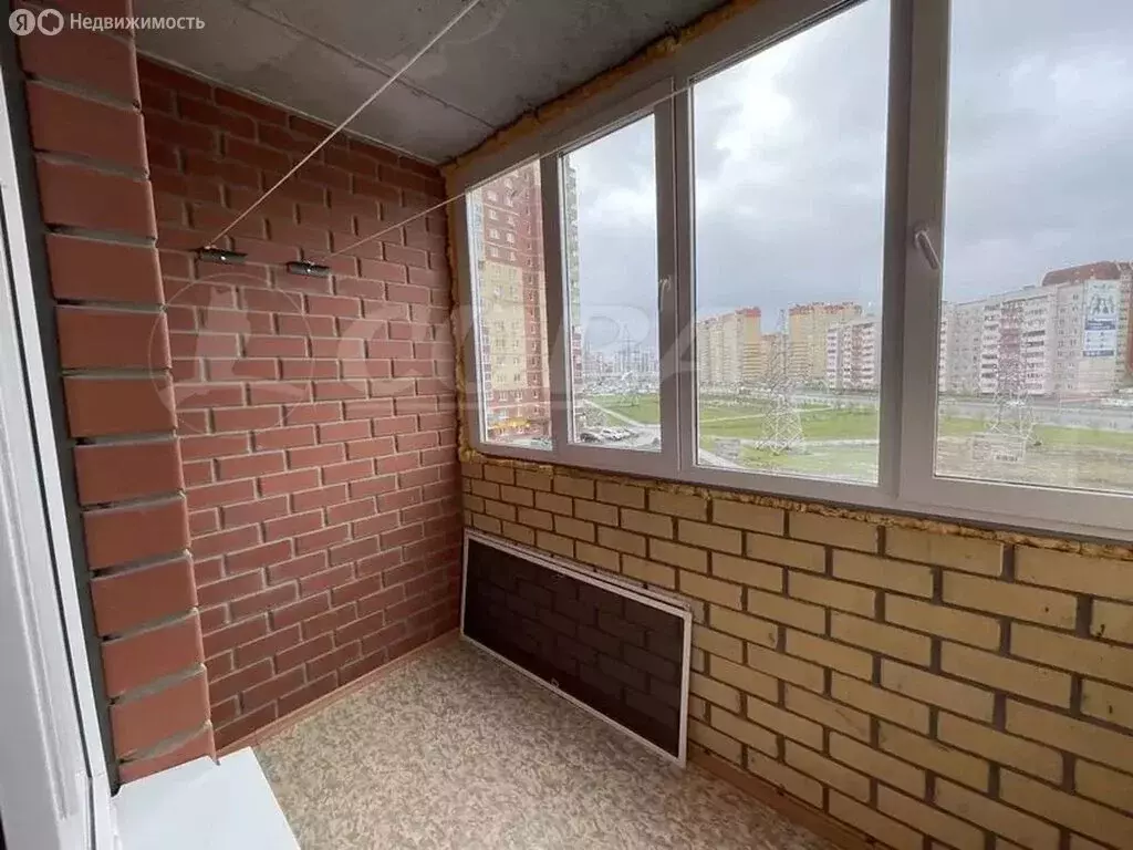 1-комнатная квартира: Тюмень, улица Монтажников, 47 (42.1 м) - Фото 1