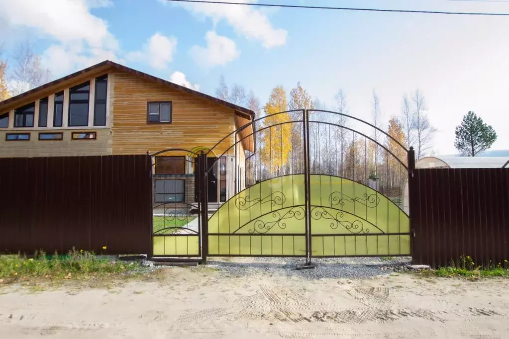 Дом в Ханты-Мансийский АО, Нефтеюганск  (203 м) - Фото 0