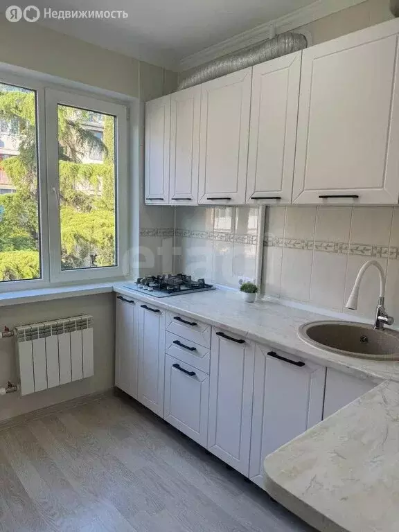 1-комнатная квартира: Алушта, Партизанская улица, 36 (36 м) - Фото 0