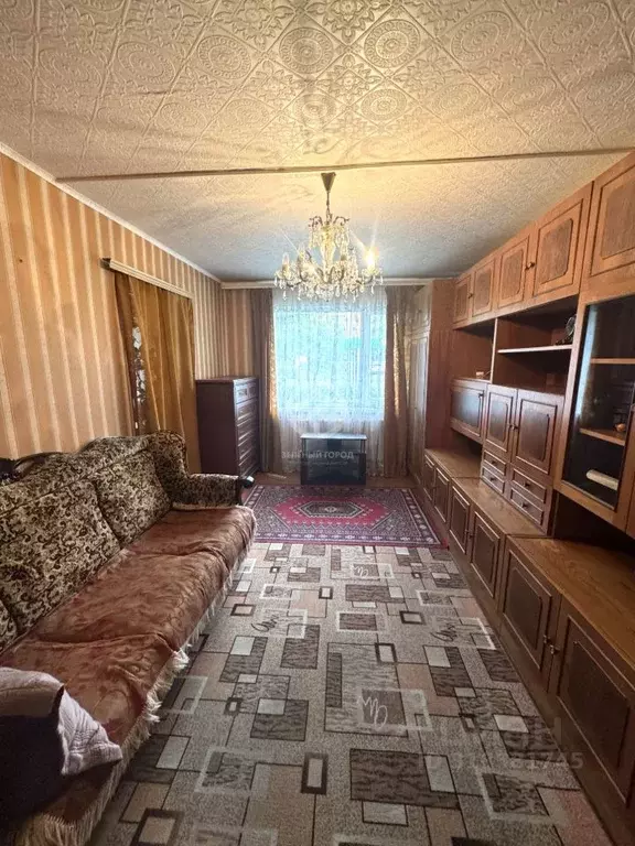 2-к кв. Московская область, Клин ул. Карла Маркса, 72 (39.6 м) - Фото 0